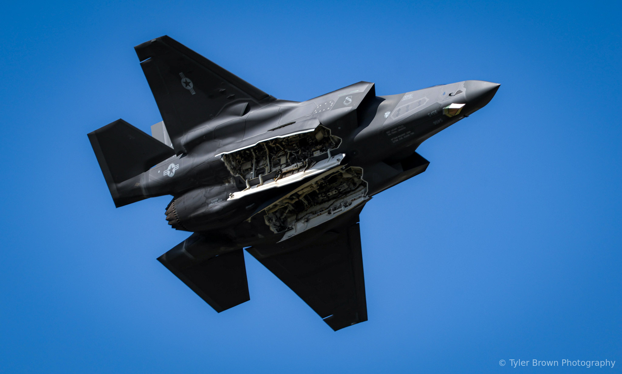 Plane, low angle
